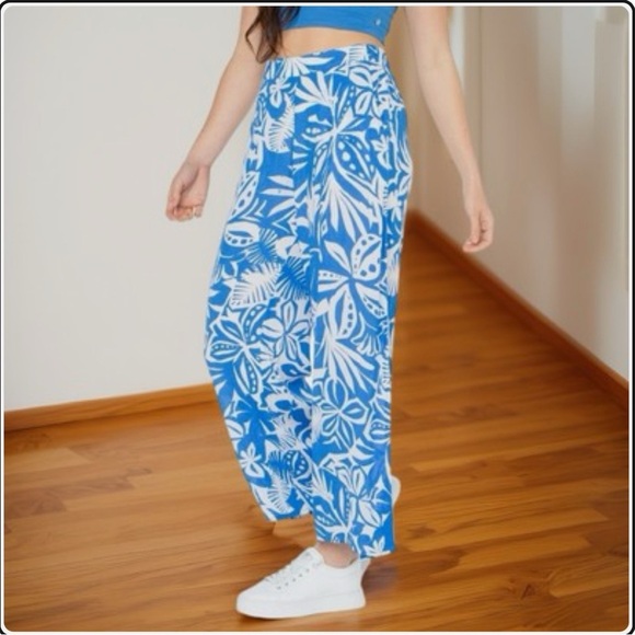Roxy Pants - Roxy Blue and White Tropical Wide Leg Pants Size M NWT